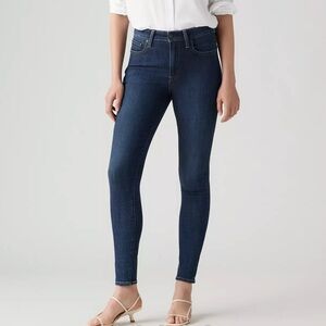 721 Levi’s High-Rise Skinny Jeans